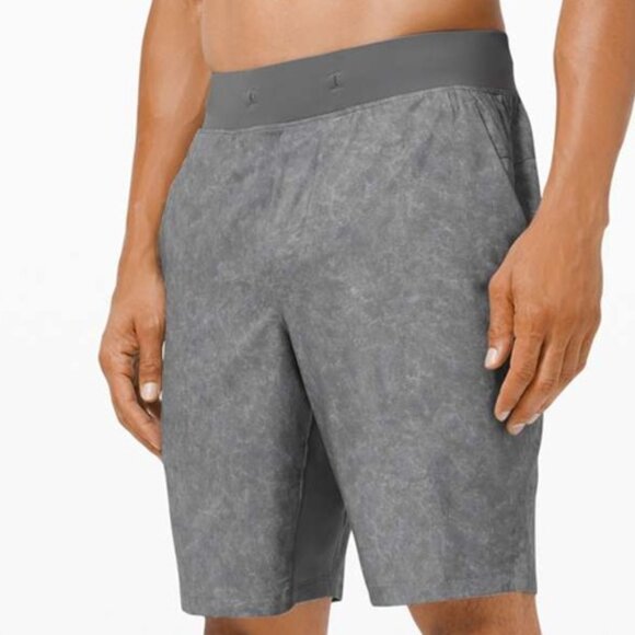 Lululemon T.H.E. Short Liner Grey Size XL - Picture 2 of 14